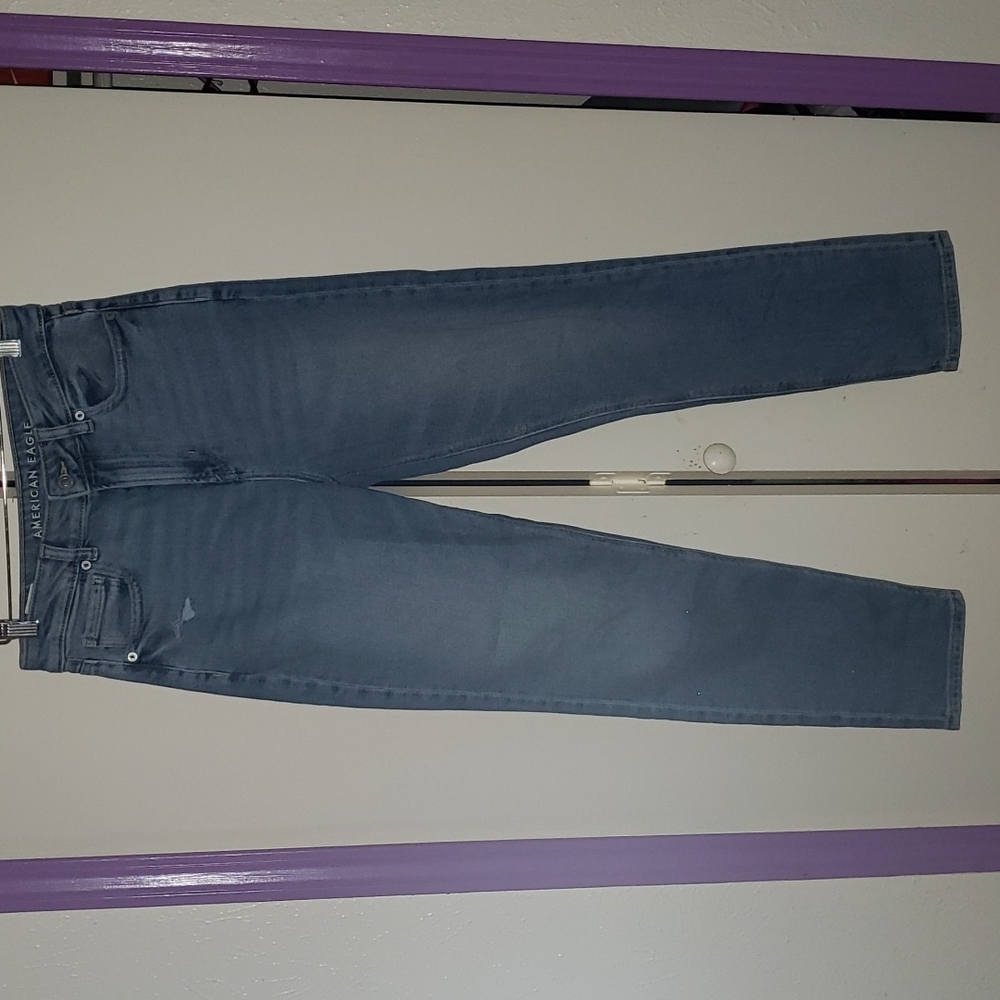 NWOT American Eagle mom jeans